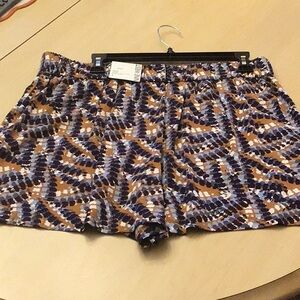 NWT Nine West Mid Rise Women’s Shorts Size L